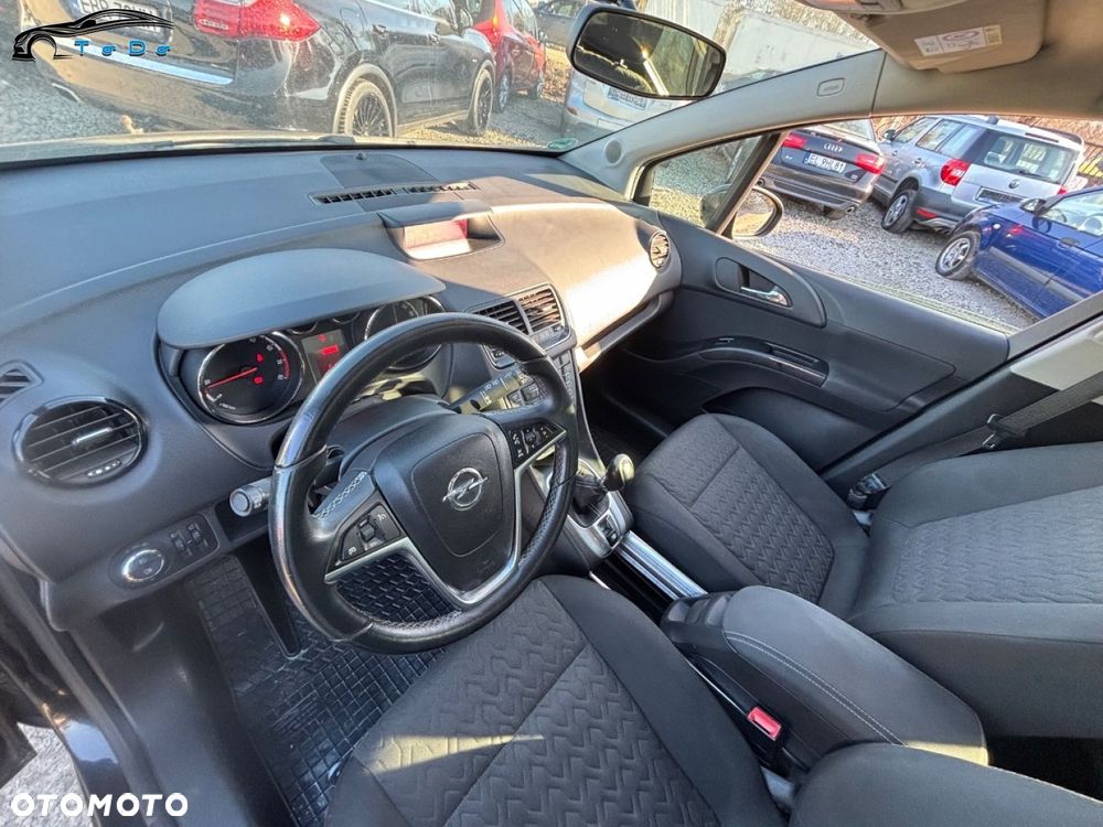 Opel Meriva 1.4 T Design Edition S&S - 19