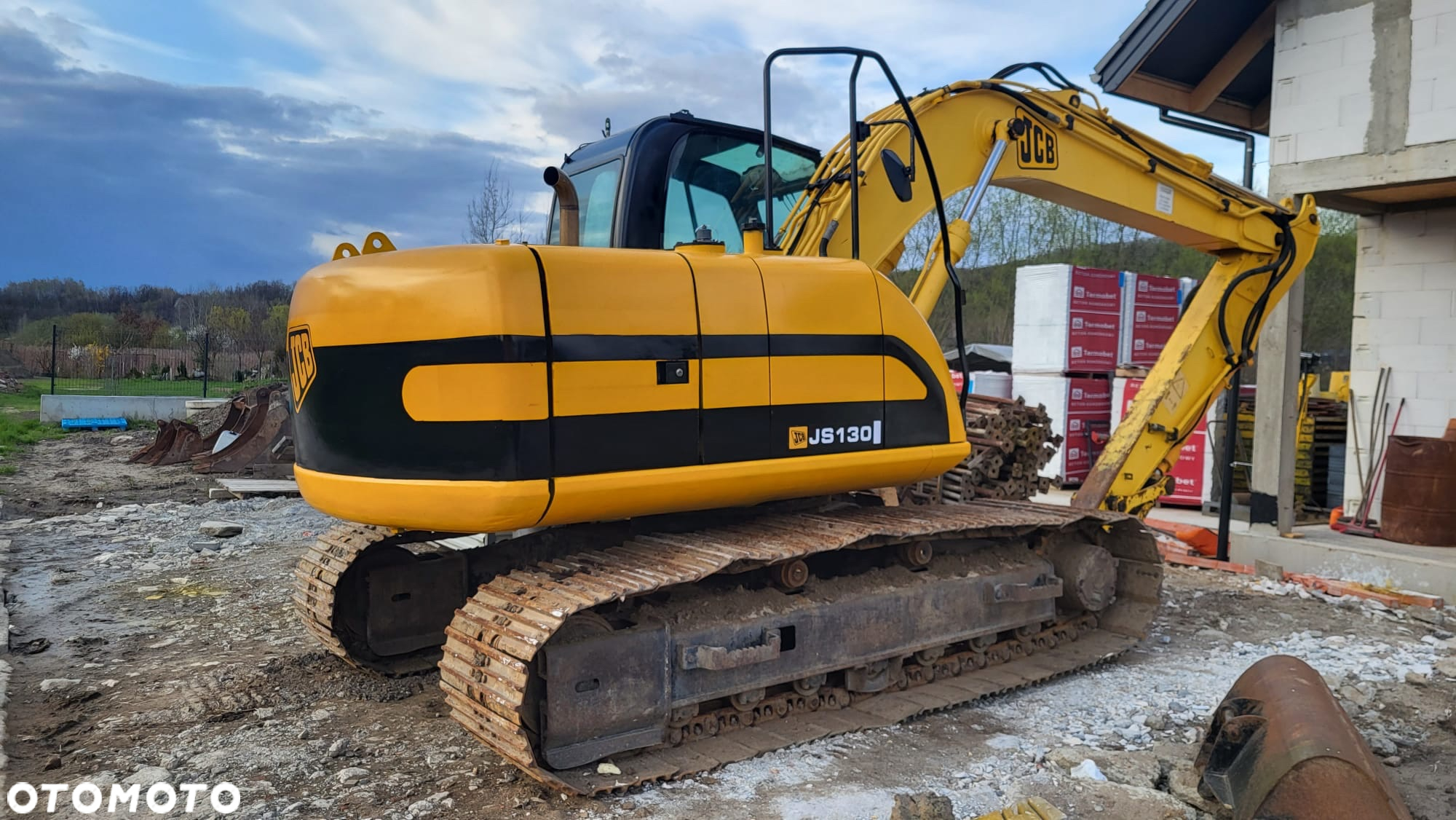 JCB JS 130 - 2