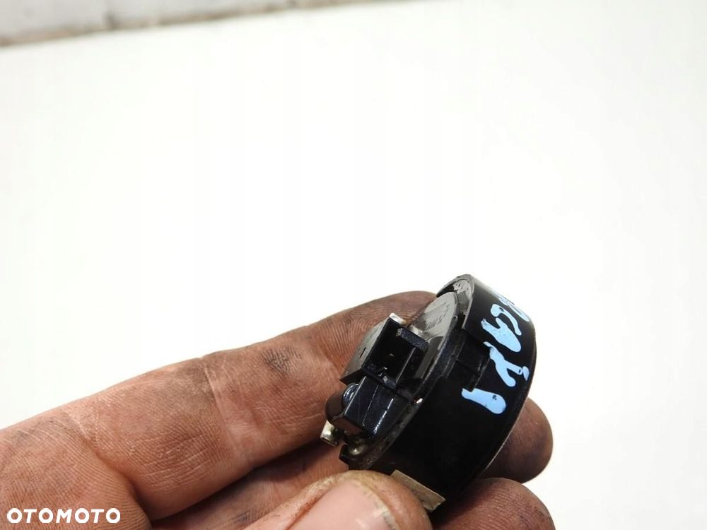 GŁOŚNIK WYSOKOTONOWY PORSCHE CAYENNE I - 4