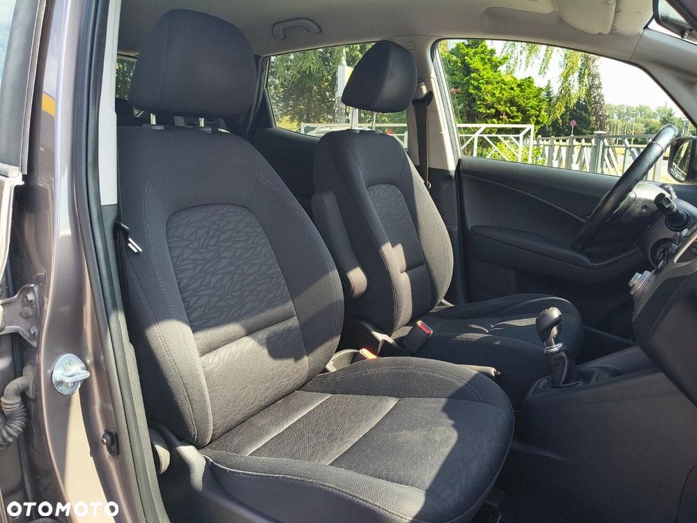 Hyundai ix20 - 12