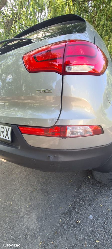 Kia Sportage 2,0 CRDI AWD Dream-Team Edition - 3