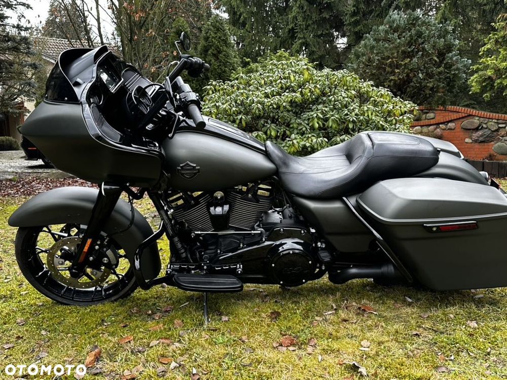 Harley-Davidson Touring Road Glide - 1