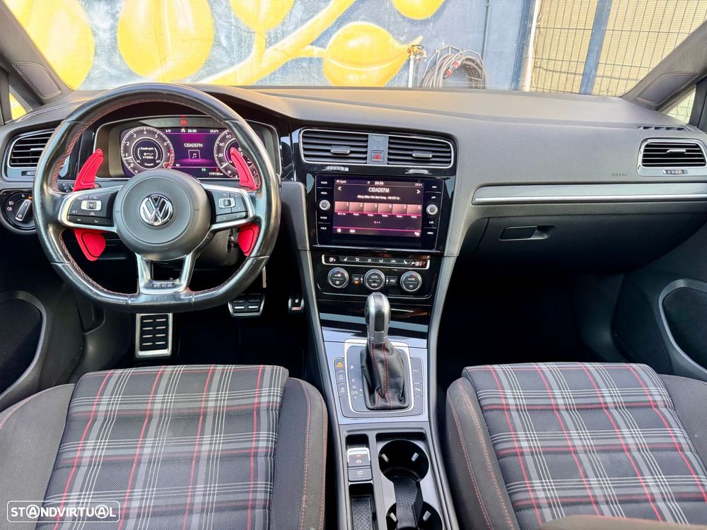 VW Golf GTI Performance BlueMotion DSG - 12
