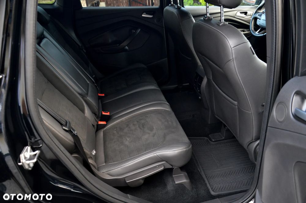 Ford Kuga 2.0 TDCi 4x4 ST-Line - 24