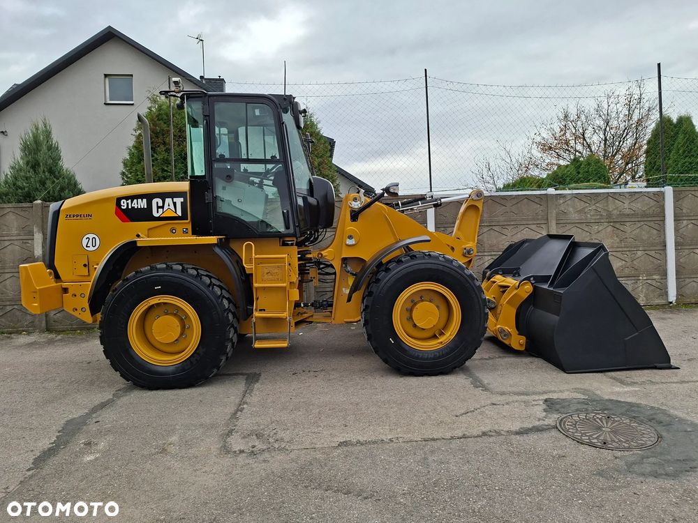 Caterpillar CAT 914 M - 9