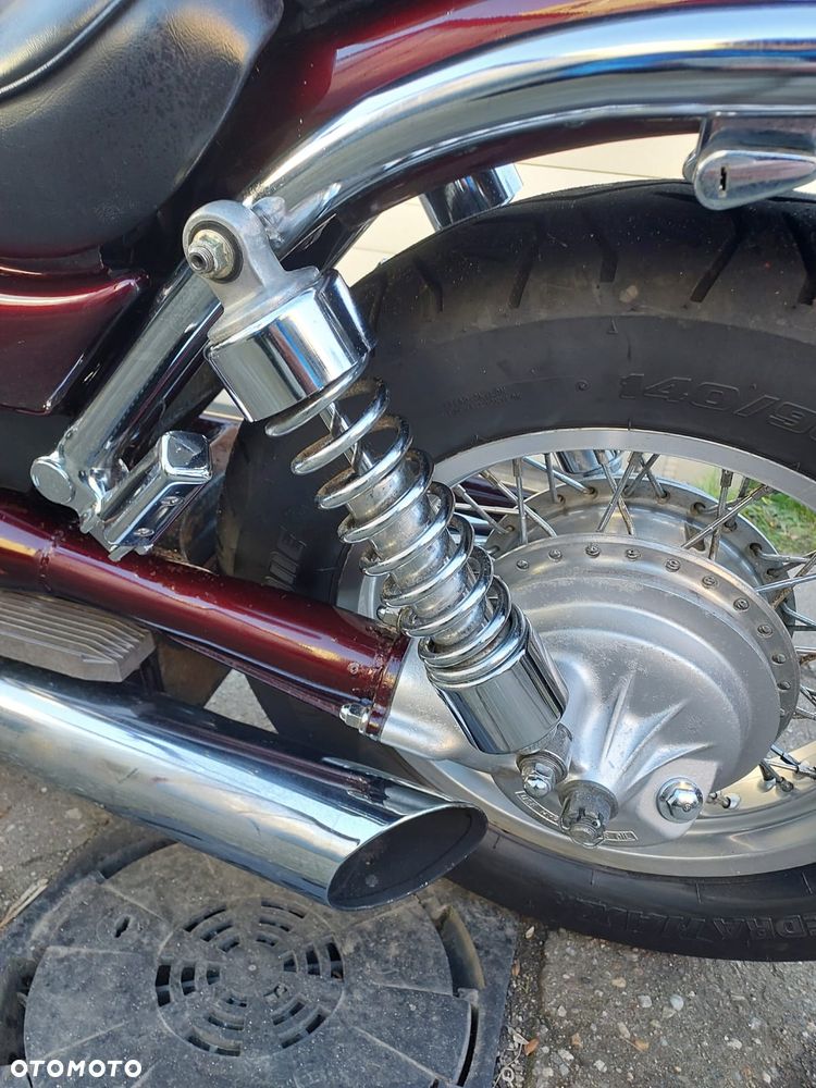 Suzuki Intruder - 30