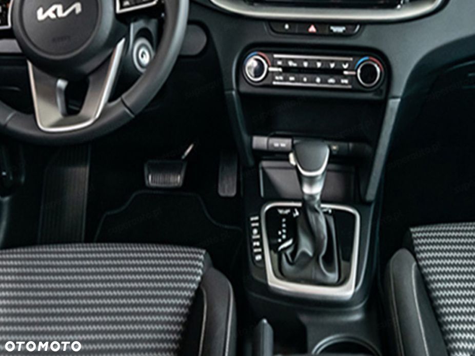 Kia Ceed 1.5 T-GDI M DCT - 8