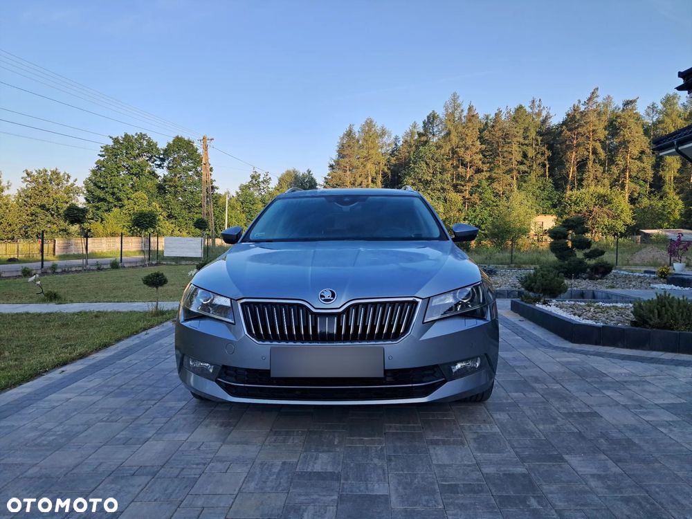 Skoda Superb 2.0 TDI SCR 4x4 Style DSG - 3