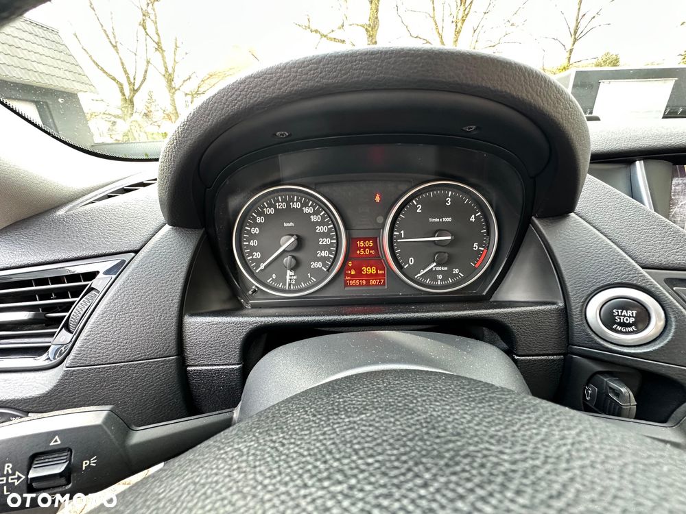 BMW X1 sDrive18d - 14