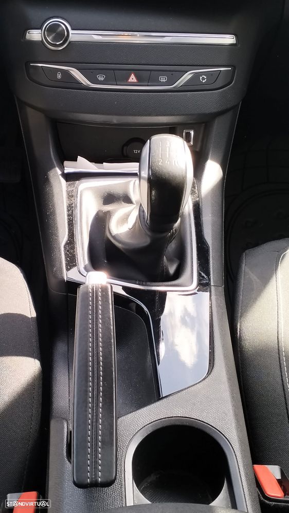 Peugeot 308 1.6 BlueHDi Active - 11
