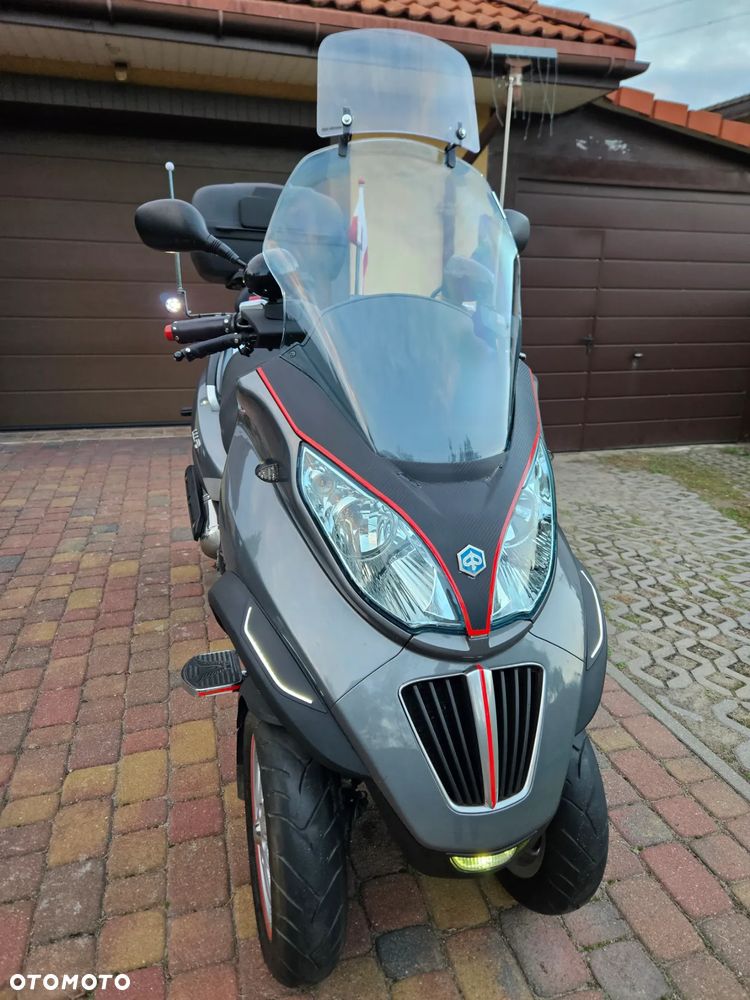 Piaggio MP-3 - 12