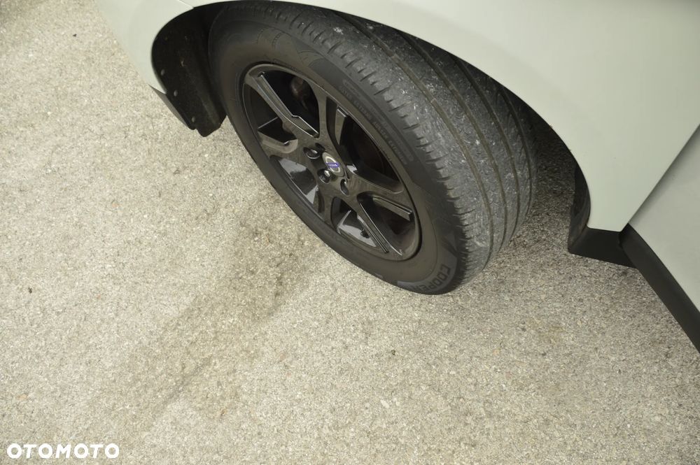 Volvo XC 60 D4 AWD Geartronic Momentum - 33