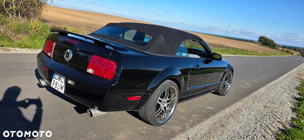 Ford Mustang - 40