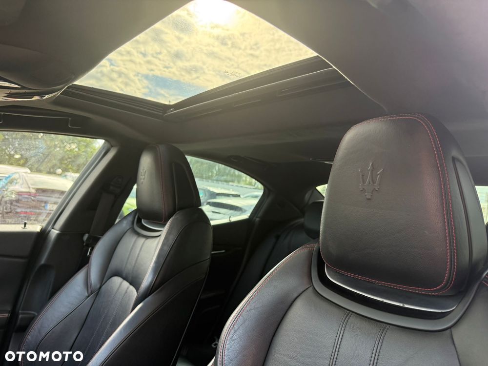 Maserati Ghibli GranSport - 32