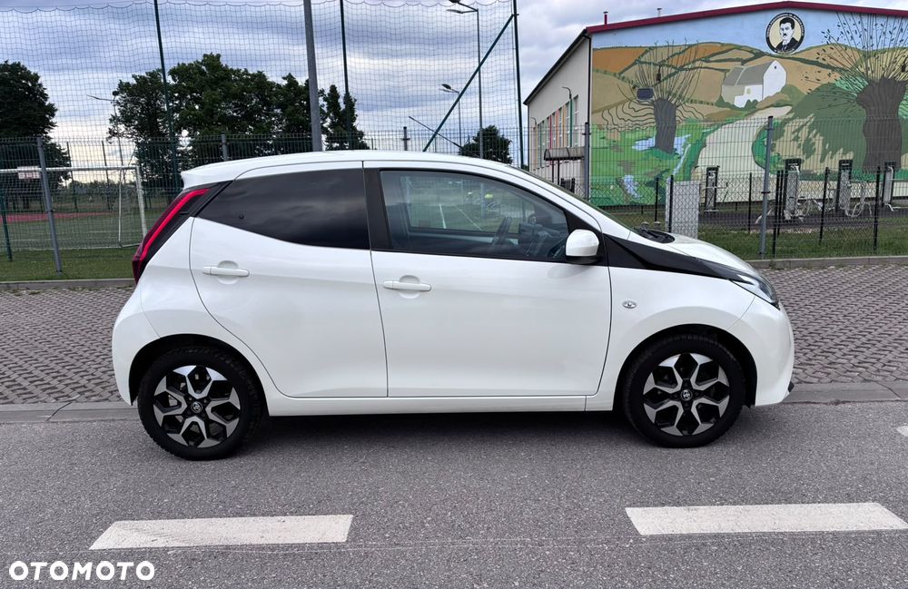 Toyota Aygo x-play club - 10