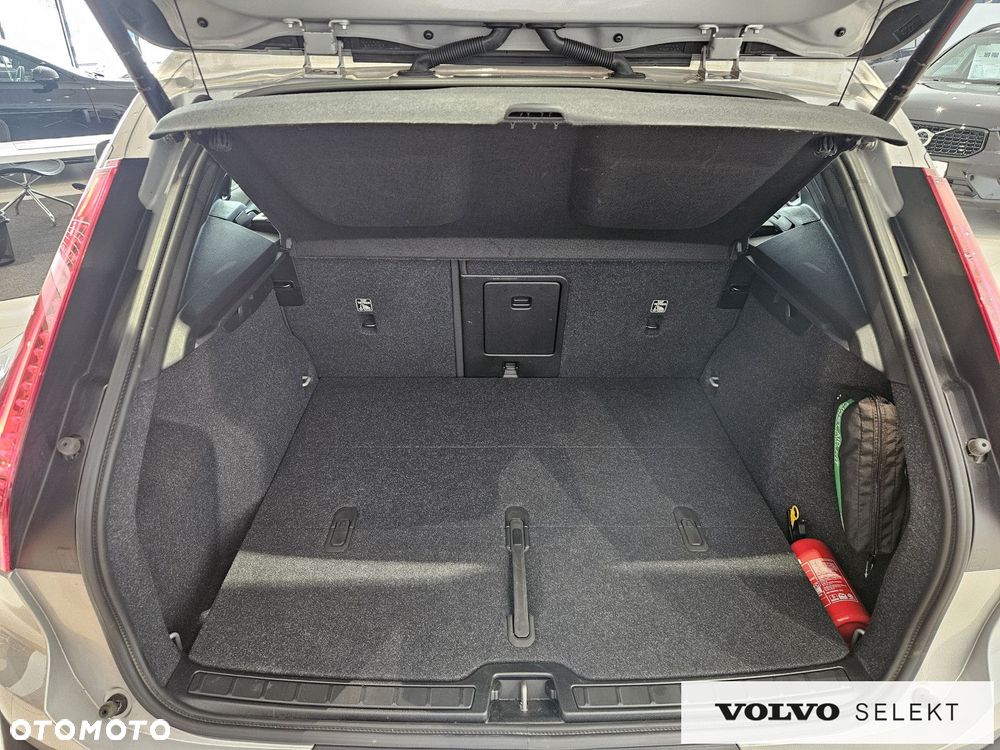 Volvo XC 40 - 31