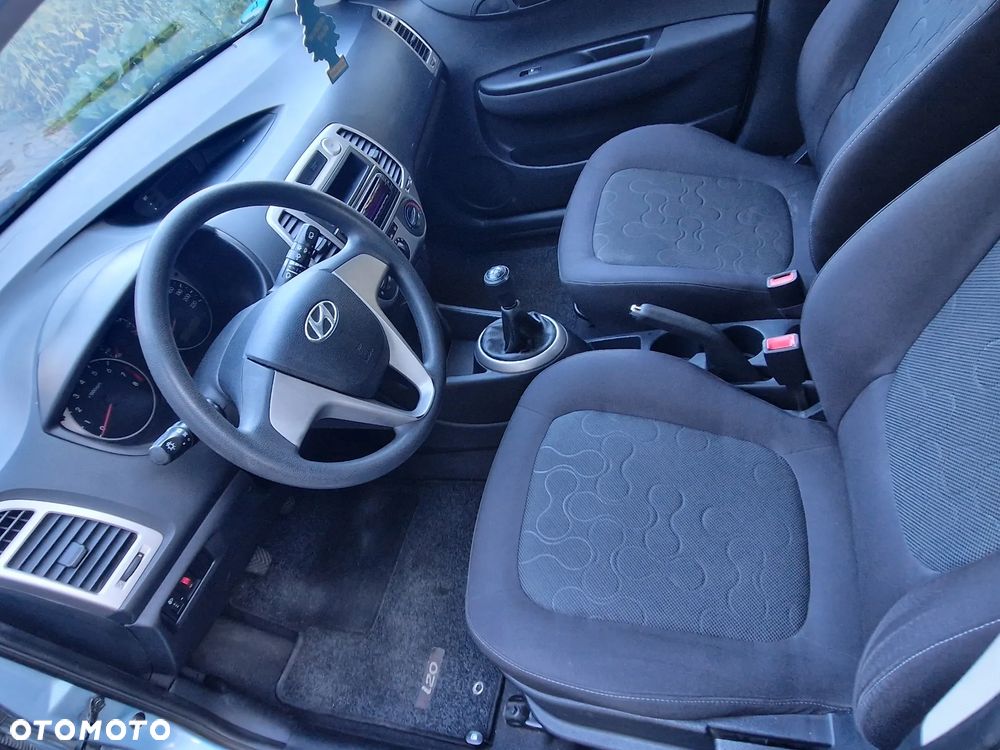 Hyundai i20 - 8