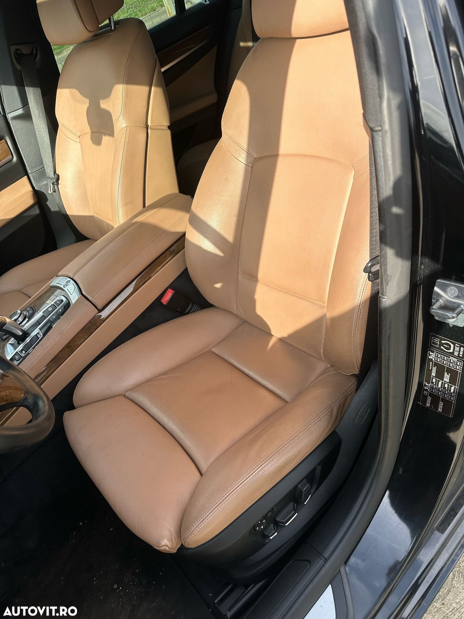 Dezmembrez / Dezmembrari / Piese / Accesorii Bmw f01 4.4 benzina 2009 negru volan stanga - 6