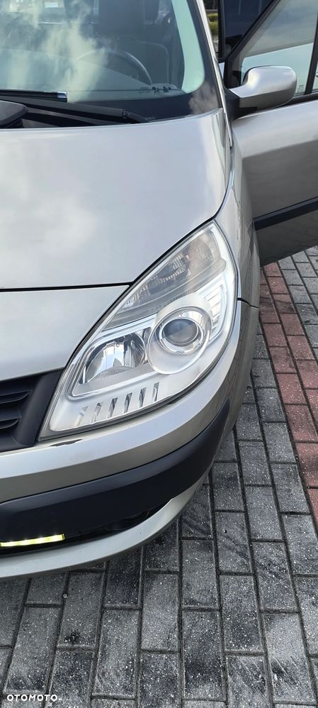 Renault Scenic - 2