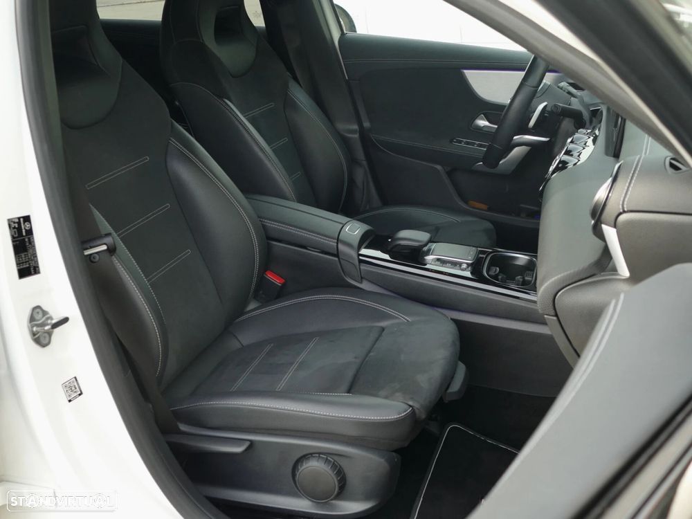 Mercedes-Benz A 250 e AMG Line - 26