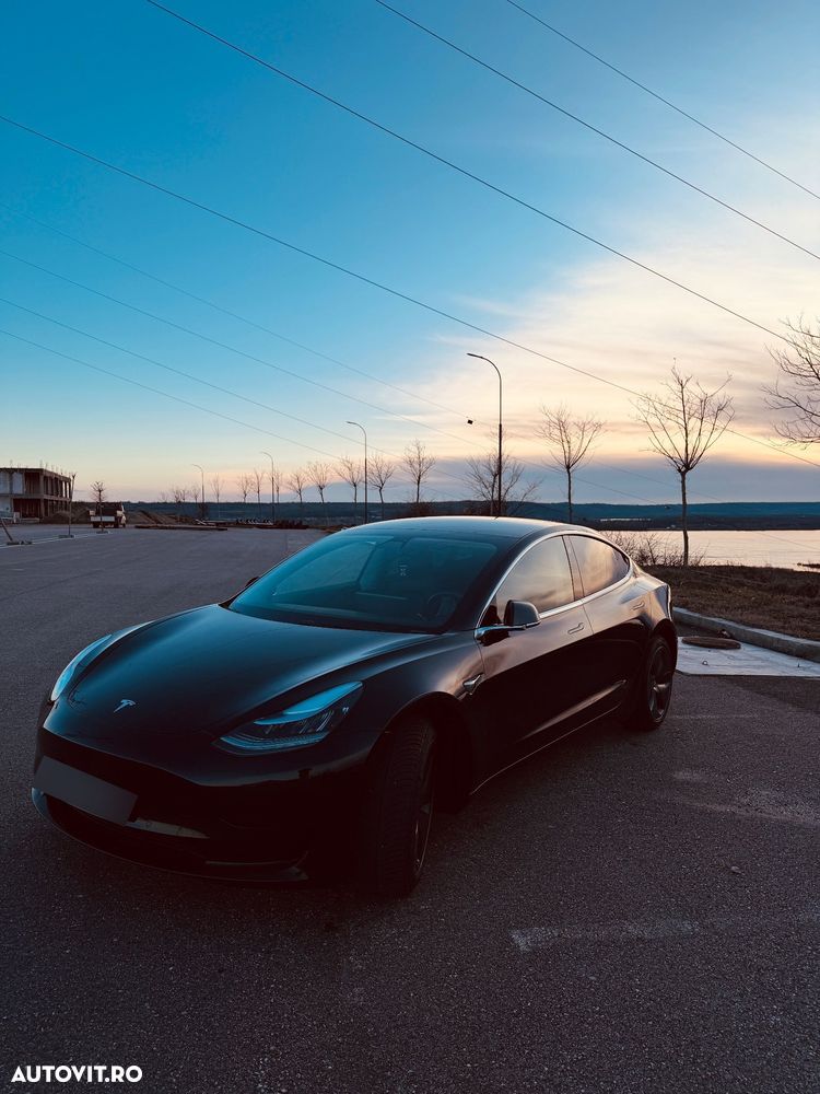 Tesla Model 3 Standard Reichweite Plus Hinterradantrieb - 2