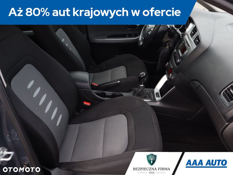 Kia Ceed - 10