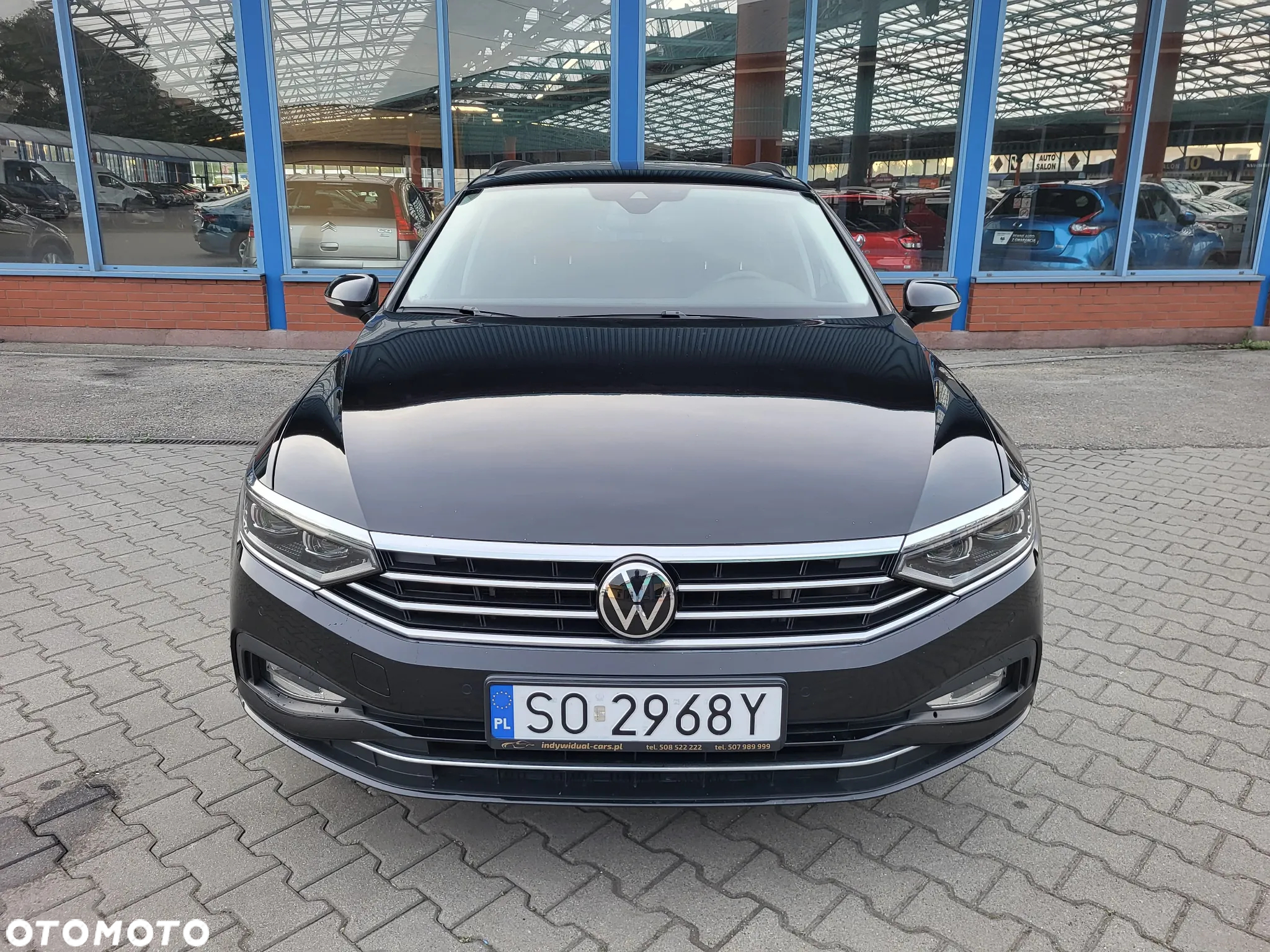 Volkswagen Passat - 2