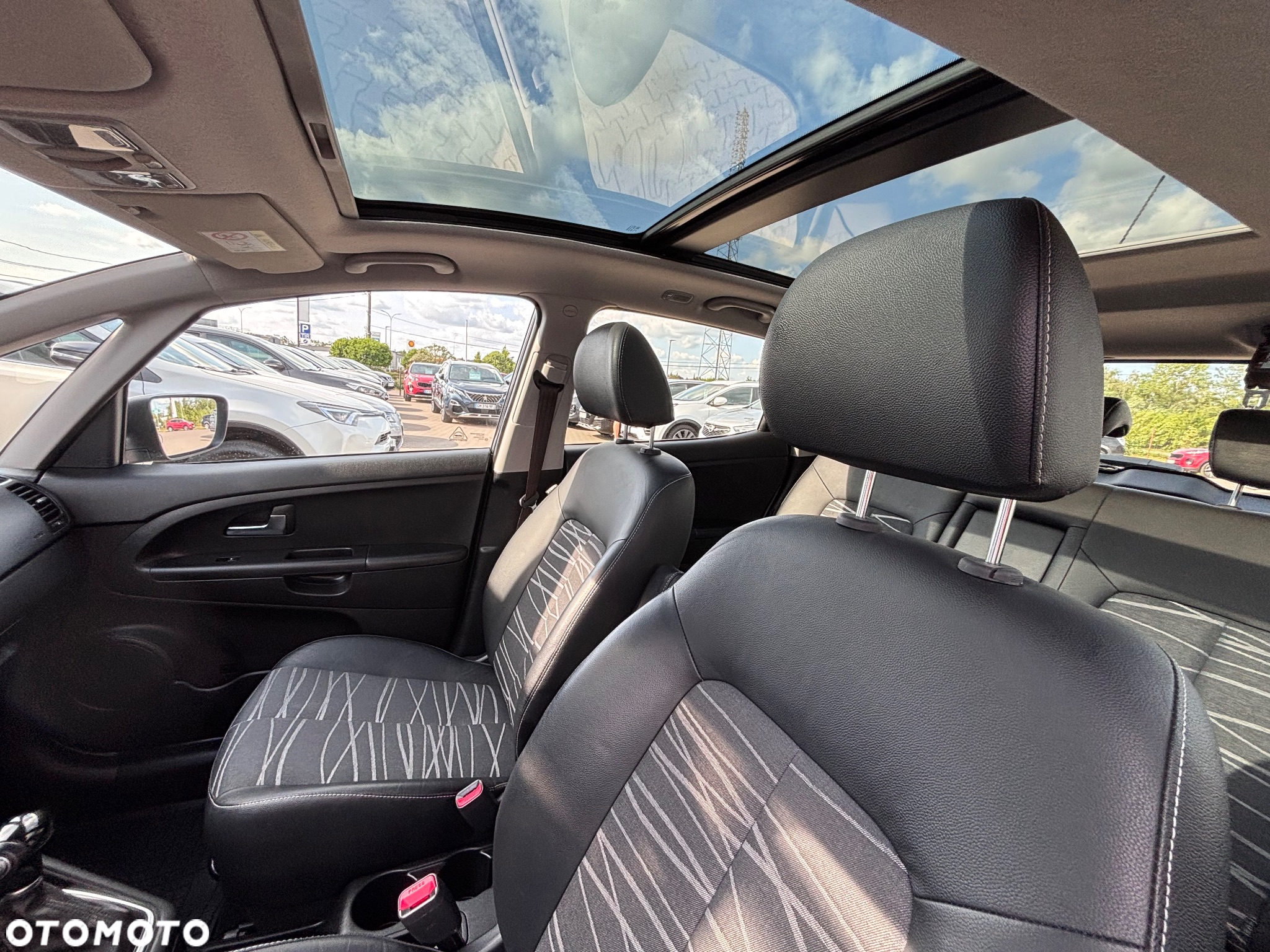 Kia Venga 1.6 CVVT Automatik Mind - 37