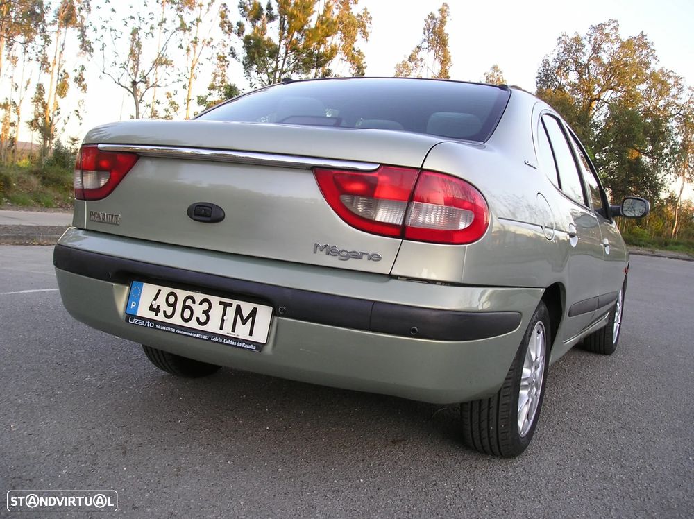 Renault Mégane 1.4 16V Privilège - 6