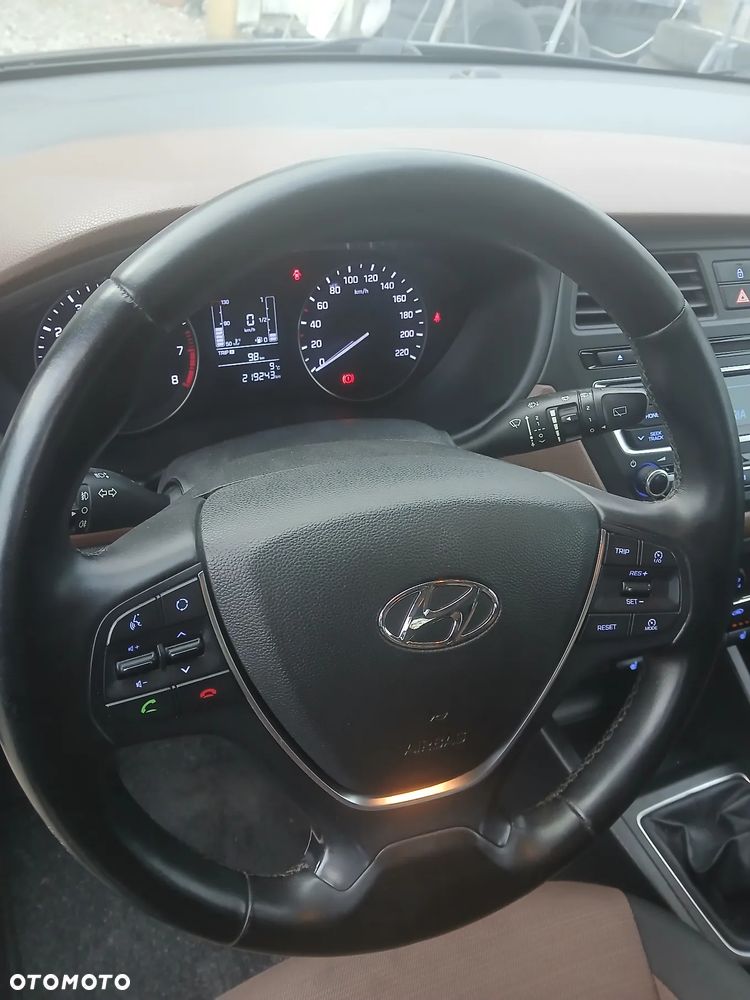 Hyundai i20 1.4 Trend - 26