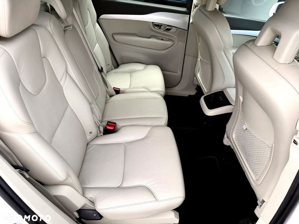Volvo XC 90 D4 FWD Momentum - 25
