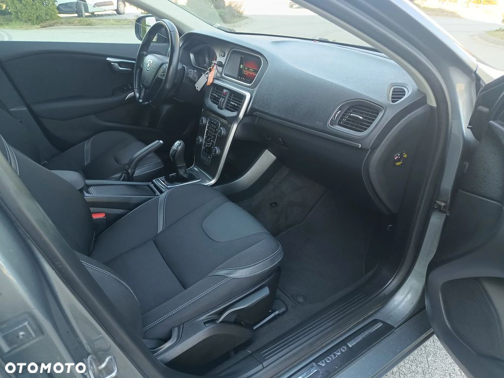 Volvo V40 D3 - 9