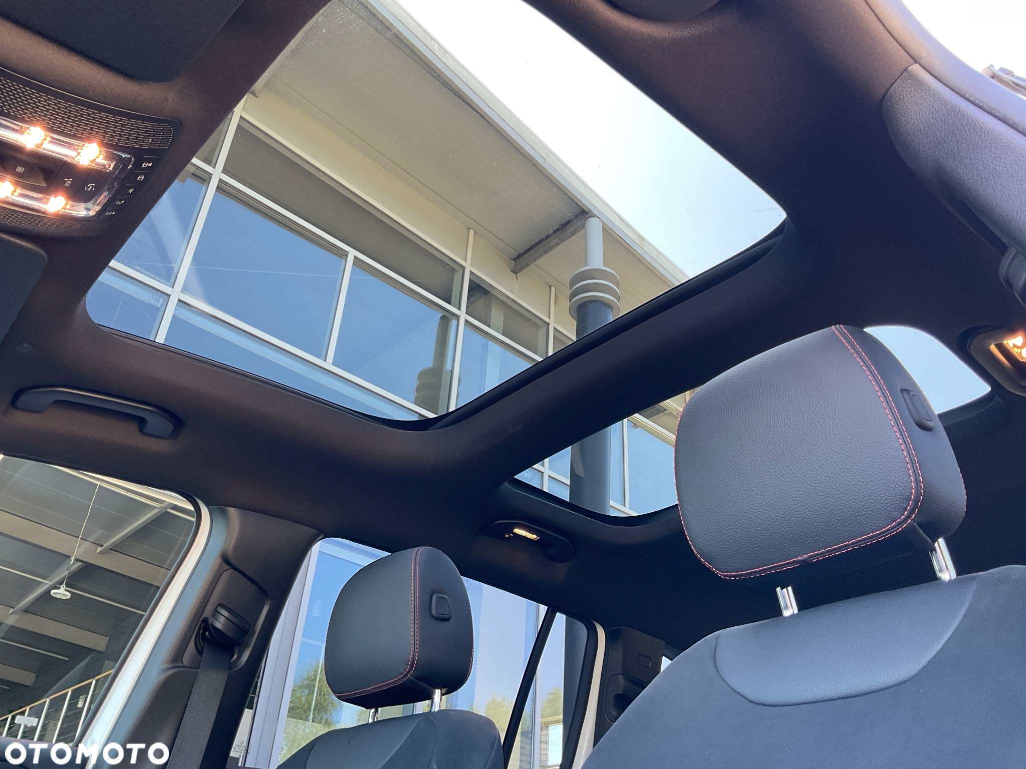 Mercedes-Benz GLB 200 AMG Line 7G-DCT - 24