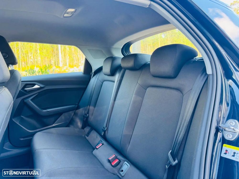 Audi A1 Sportback 25 TFSI SE Business Plus - 42