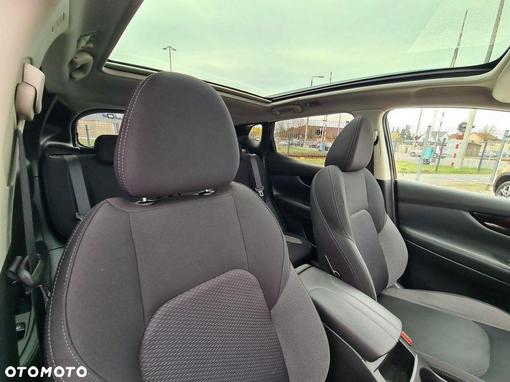 Nissan Qashqai 1.3 DIG-T Tekna - 24