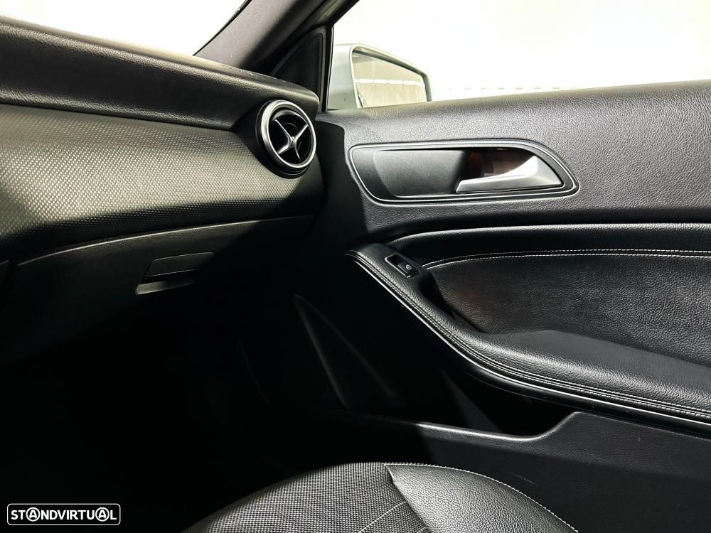 Mercedes-Benz A 180 d Urban - 44