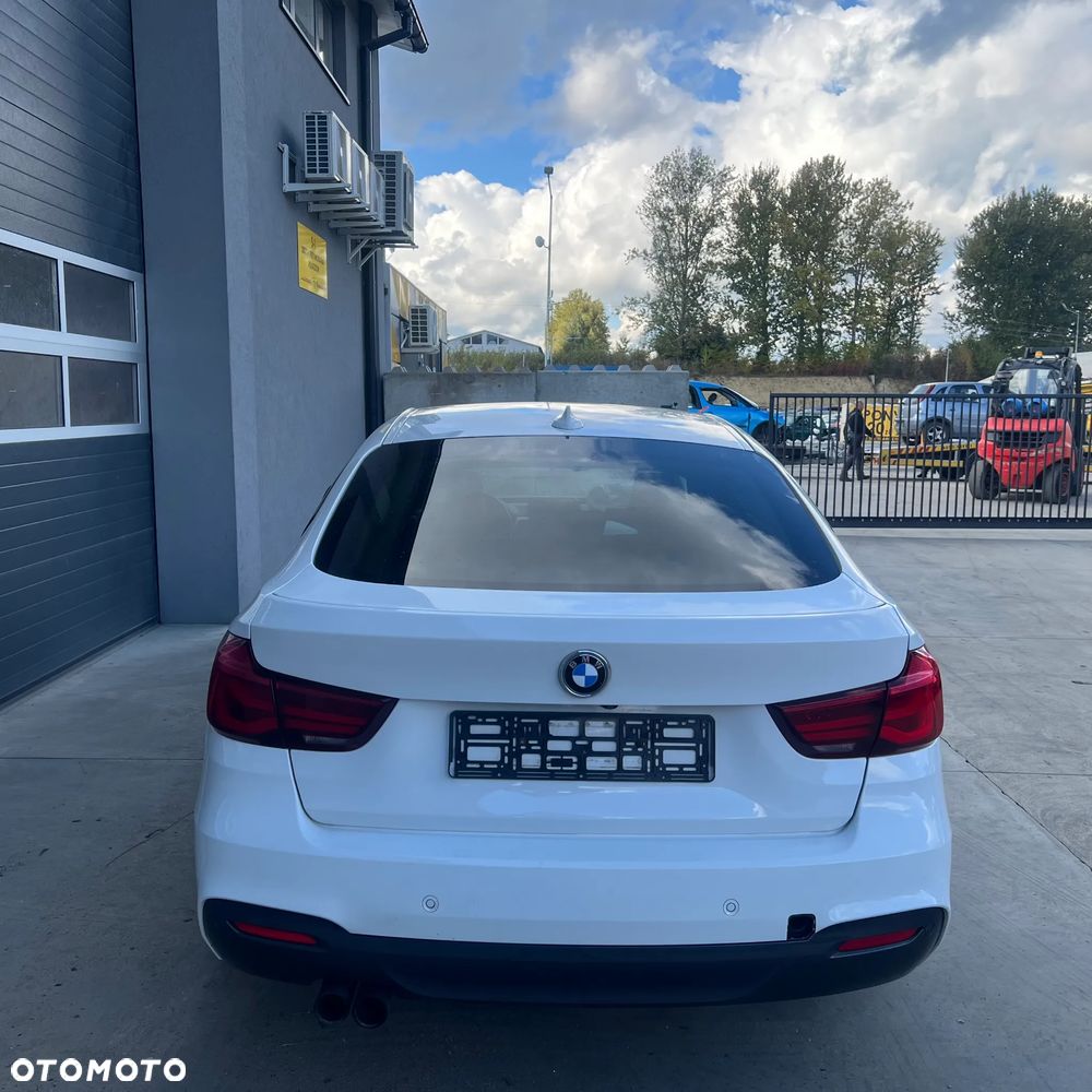 BMW Seria 3 320d xDrive M Sport - 8
