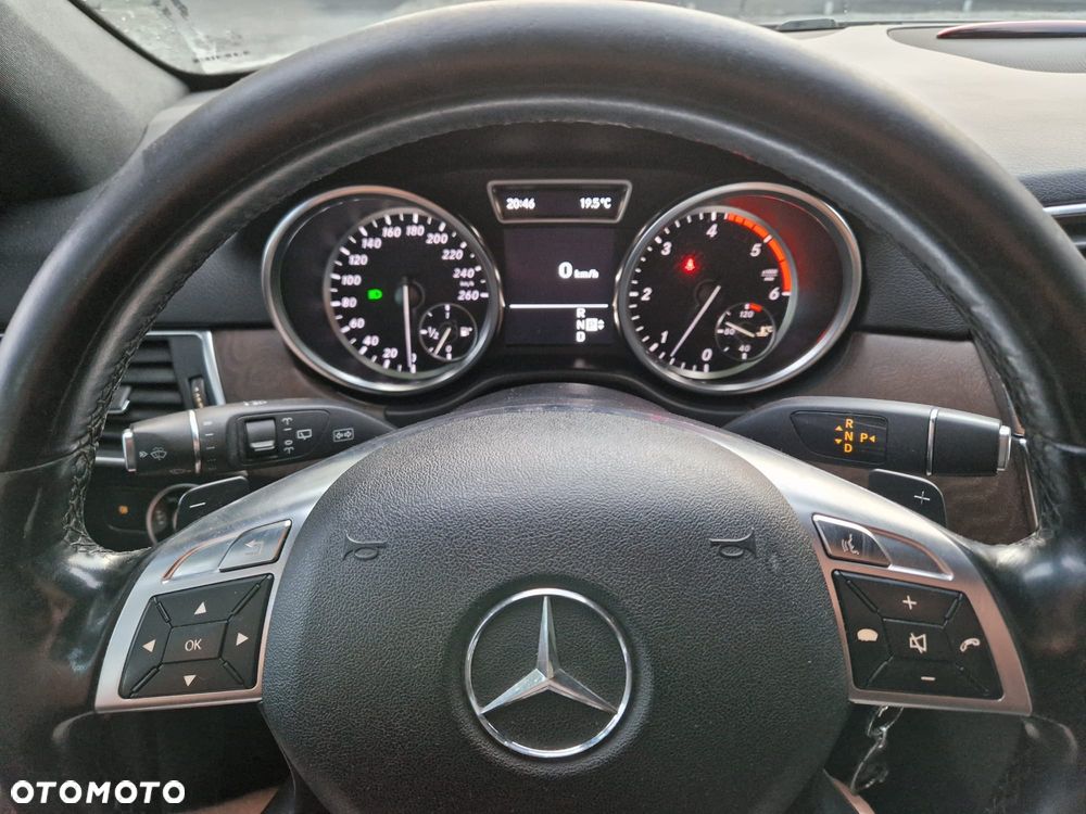 Mercedes-Benz ML - 8