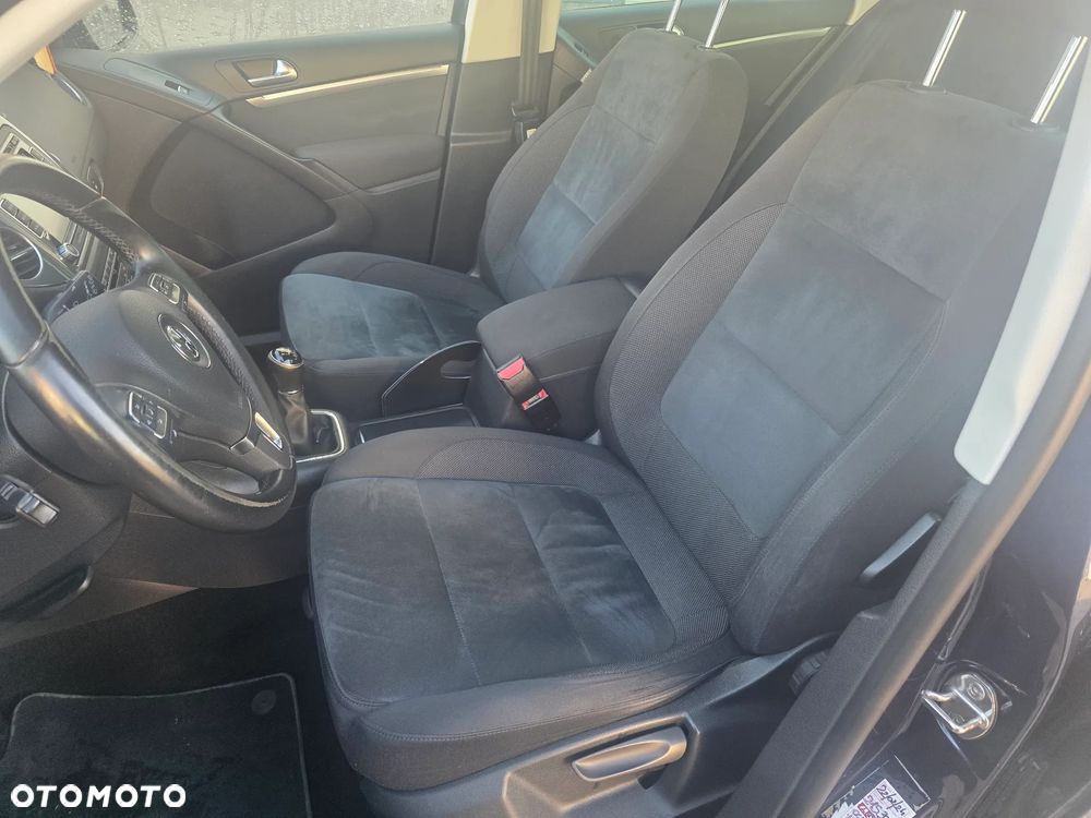 Volkswagen Tiguan 2.0 TDI DPF 4Motion BlueMotion Technology Exclusive - 16