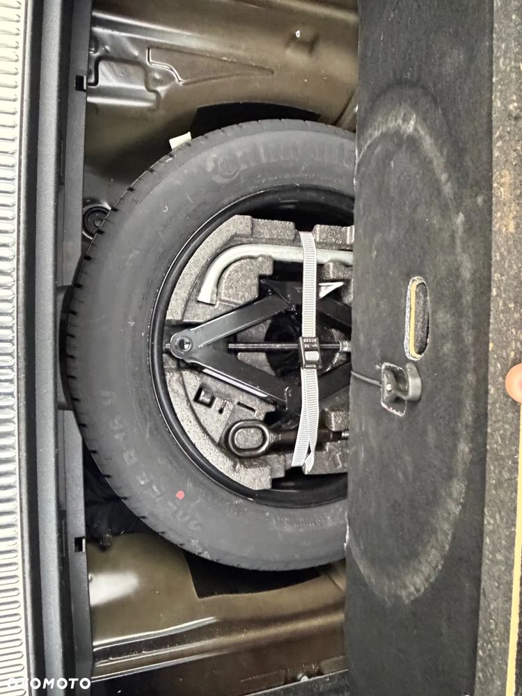 Skoda Superb 2.0 TDI L&K DSG - 27