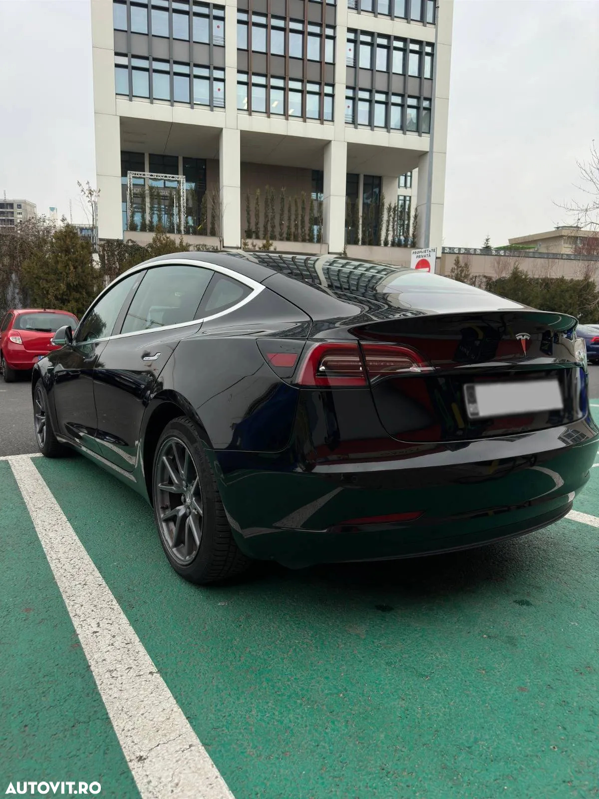 Tesla Model 3 Standard Reichweite Plus Hinterradantrieb - 4