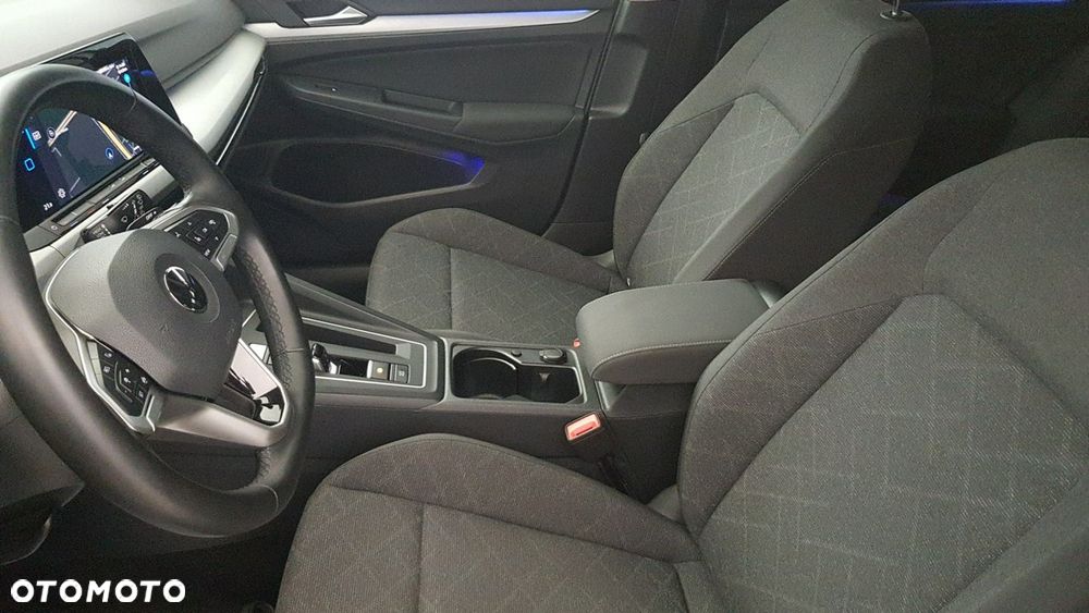 Volkswagen Golf 1.5 eTSI Life DSG - 6
