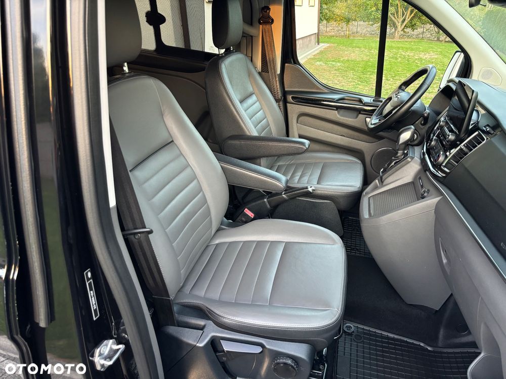 Ford Tourneo Custom 2.0 EcoBlue L1 Titanium SelectShift - 28