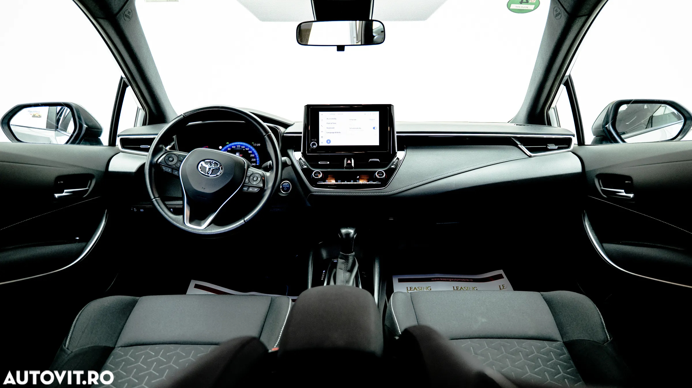 Toyota Corolla 1.8 Hybrid Touring Sports Business Edition - 39