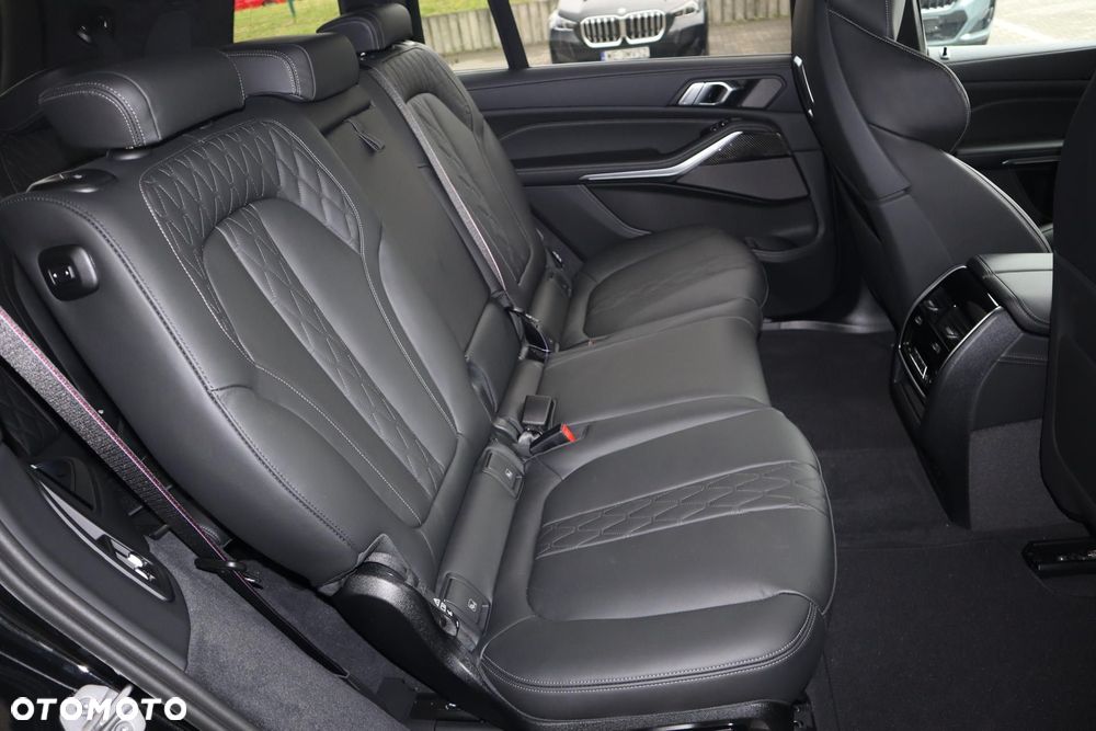 BMW X7 - 14