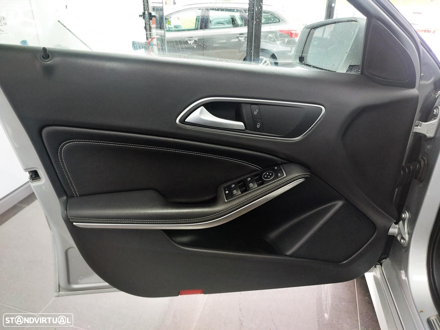Mercedes-Benz A 160 d Urban - 16