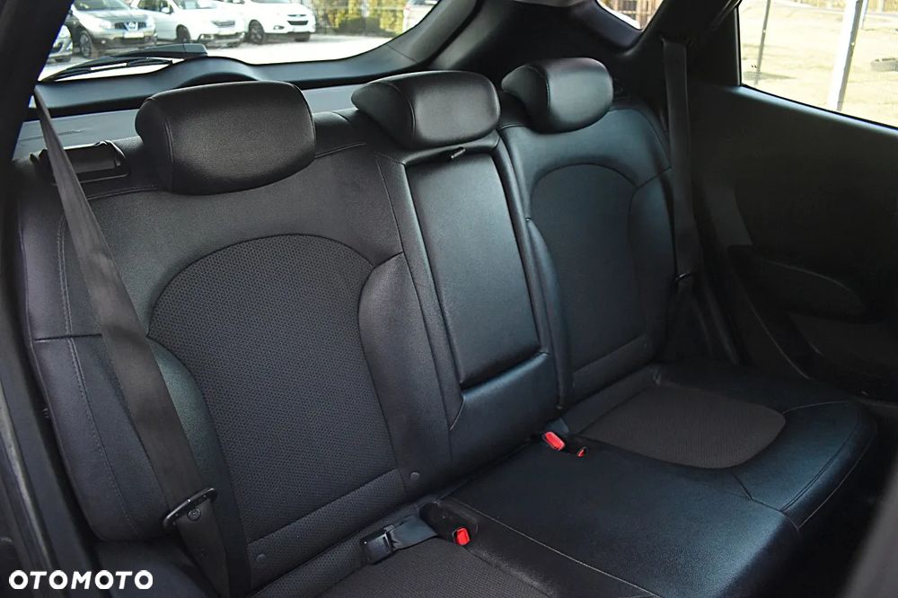 Hyundai ix35 1.7 CRDi Premium 2WD - 21