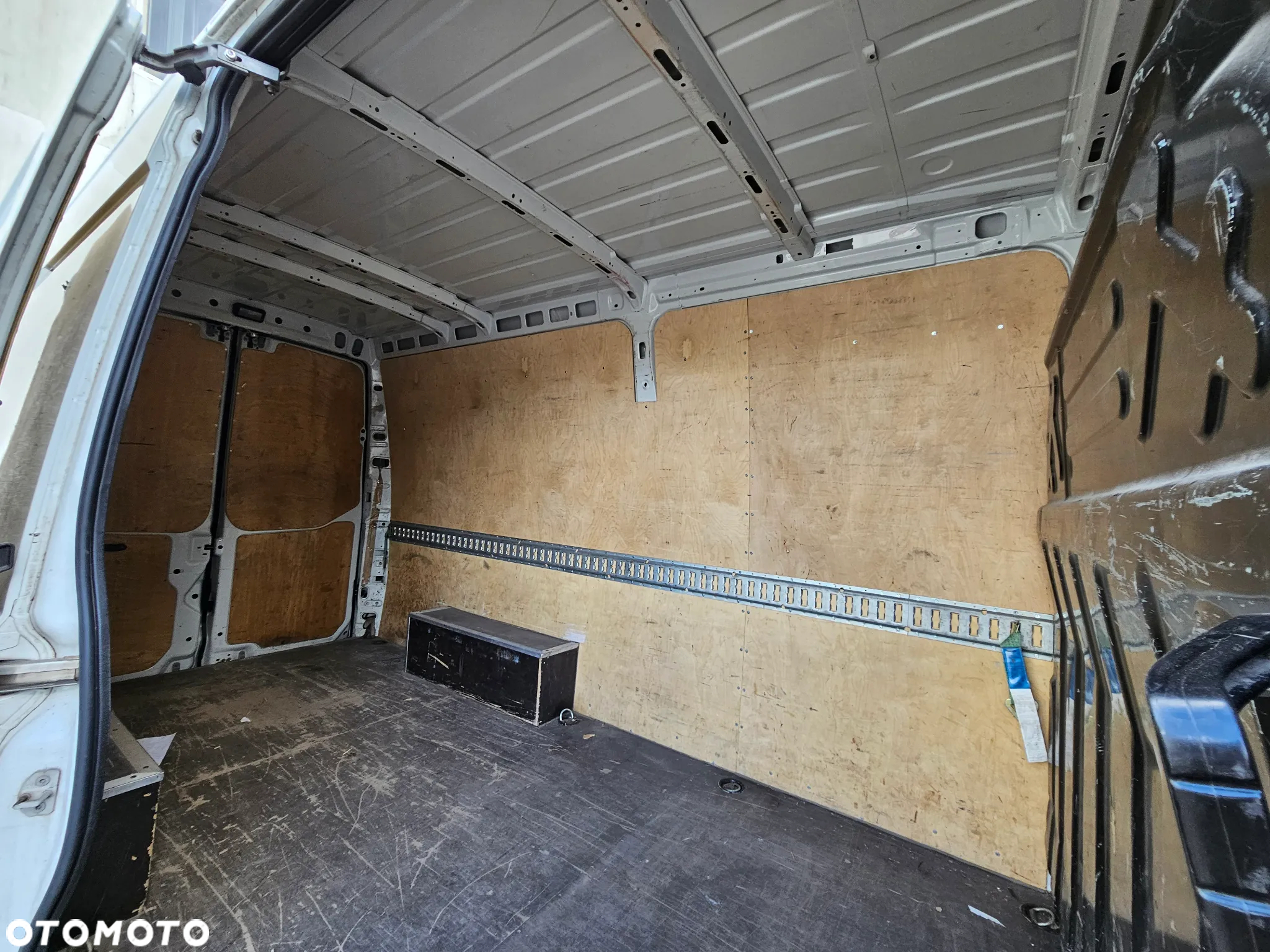 Iveco DAILY L3H2 25-160 Furgon SALON PL - 17