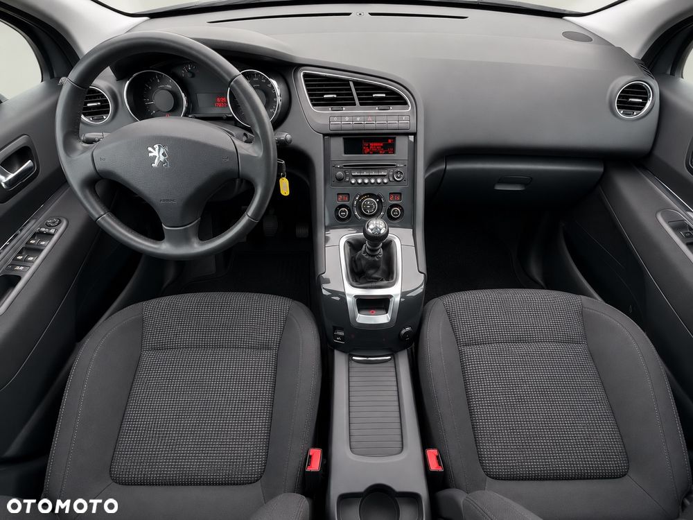 Peugeot 5008 1.6 THP Family 7os - 11