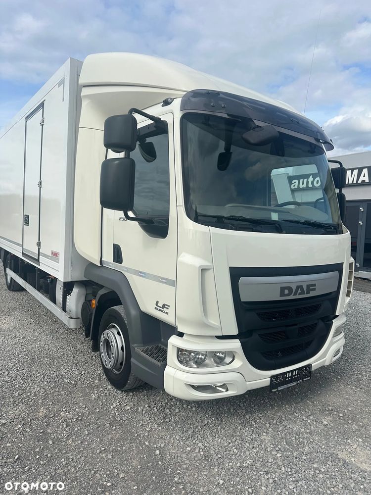 DAF / LF 12.230 / EURO 6 / KONTENER + WINDA / 16 PALET / KABINA SYPIALNA - 28